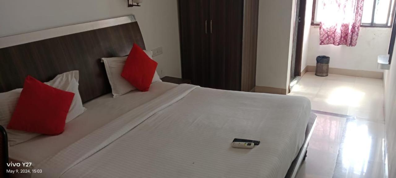 Hotel Mount Heera Chennai Exterior foto