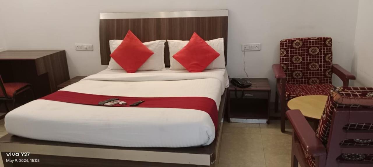 Hotel Mount Heera Chennai Exterior foto