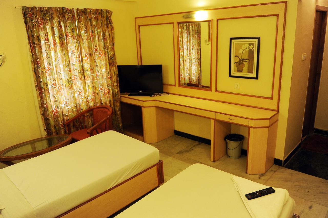 Hotel Mount Heera Chennai Exterior foto