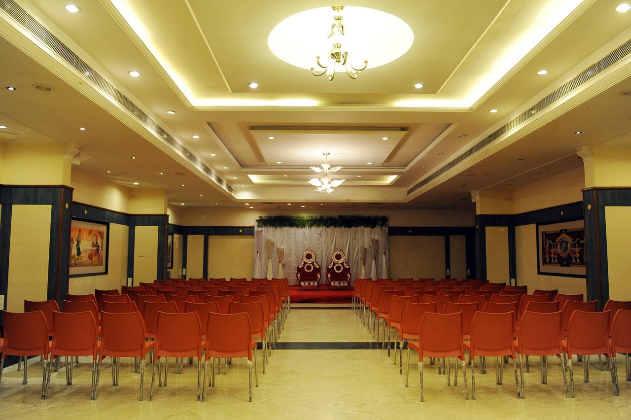 Hotel Mount Heera Chennai Exterior foto
