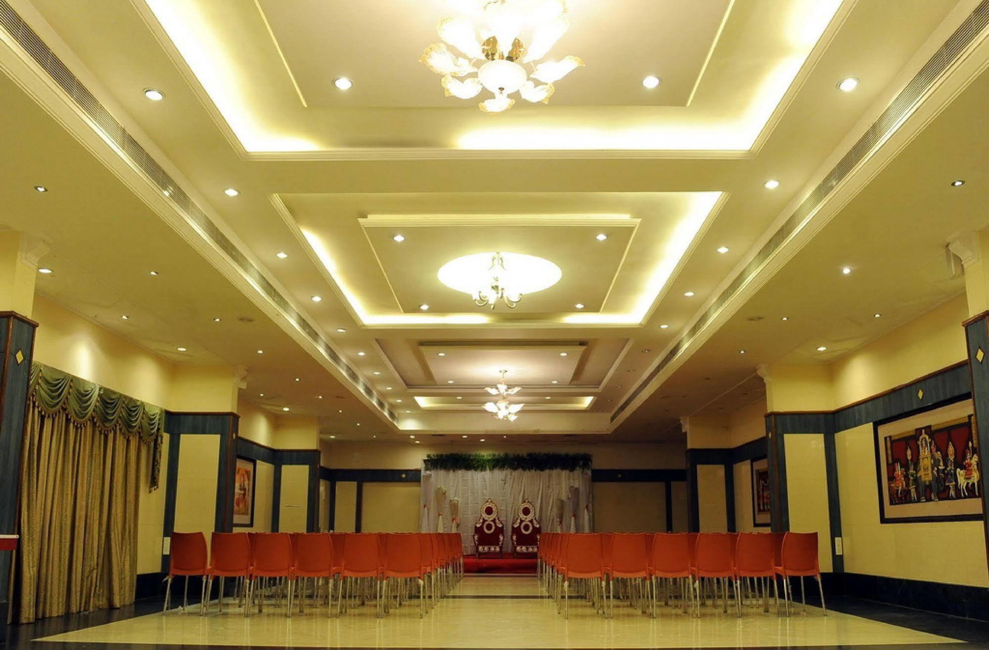 Hotel Mount Heera Chennai Exterior foto